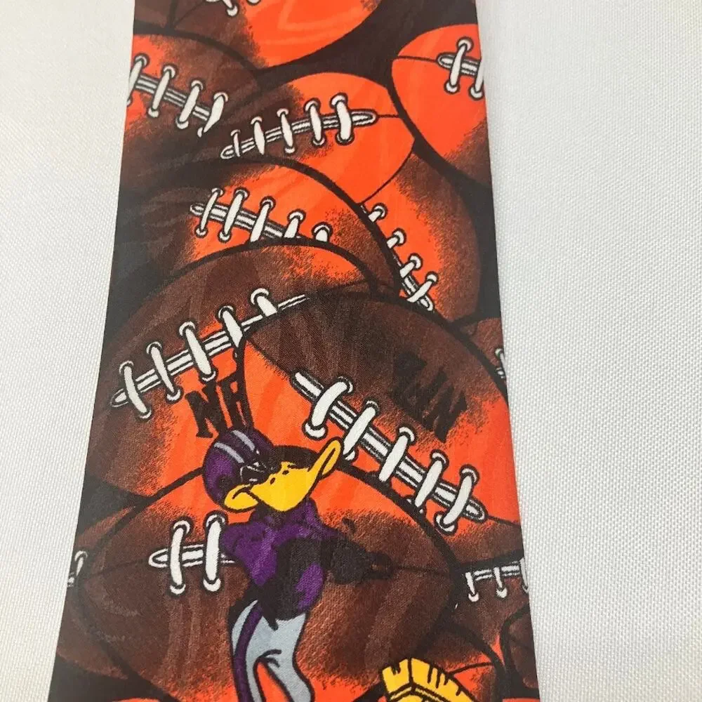 Vintage Looney Tunes NFL Football Neck Tie Yosemite Sam Bugs Taz Daffy 4” Tie